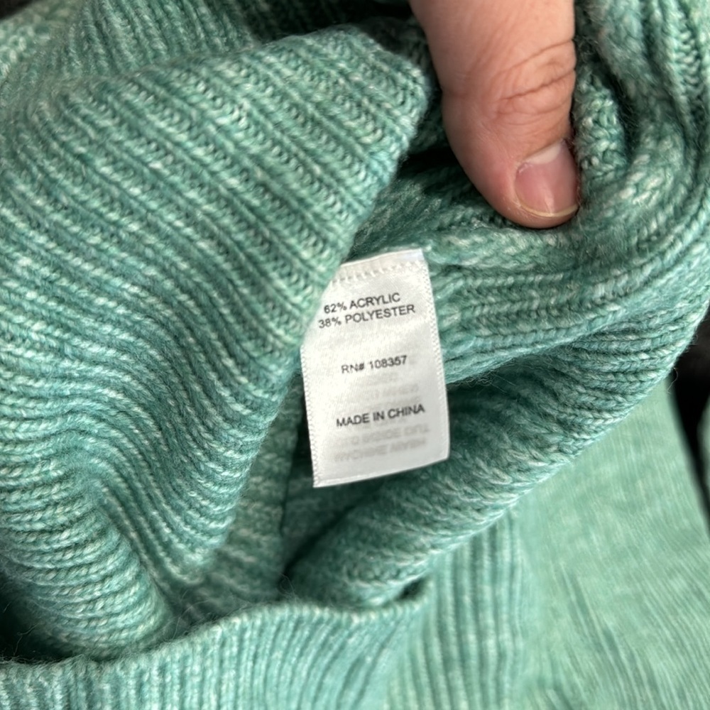 Knit buttoned down sweater - Picture 3 of 5